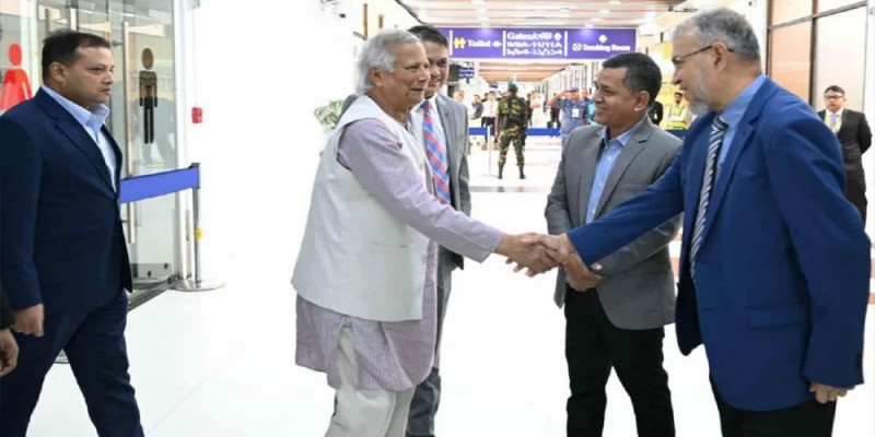 জাতিসংঘের সাধারণ অধিবেশনে যোগদান দেশে ফিরেছেন প্রধান উপদেষ্টা