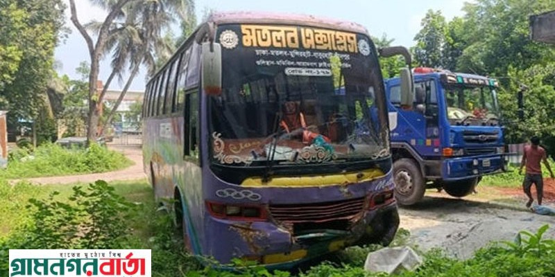 গজারিয়াতে যাত্রীবাহী বাস ও অটোরিকশার সংঘর্ষে নারী নিহত গজারিয়াতে যাত্রীবাহী বাস ও অটোরিকশার সংঘর্ষে নারী নিহত