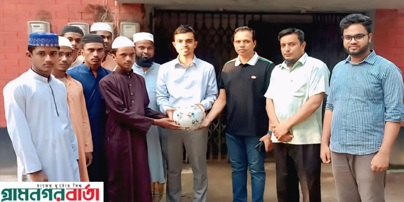 শিবগঞ্জে প্রগতি সংস্থার উদ্যেগে হাফিজিয়া মাদ্রাসার শিক্ষার্থীদের ফুটবল বিতরণ শিবগঞ্জে প্রগতি সংস্থার উদ্যেগে হাফিজিয়া মাদ্রাসার শিক্ষার্থীদের ফুটবল বিতরণ