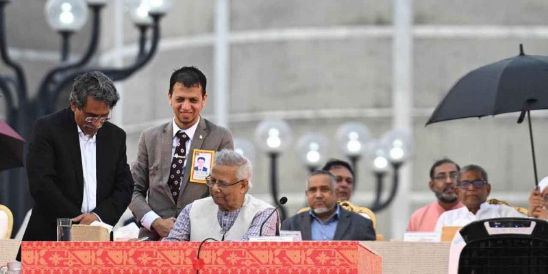 জুলাই জাতীয় সনদে স্বাক্ষর করলেন প্রধান উপদেষ্টা ও রাজনৈতিক নেতারা জুলাই জাতীয় সনদে স্বাক্ষর করলেন প্রধান উপদেষ্টা ও রাজনৈতিক নেতারা