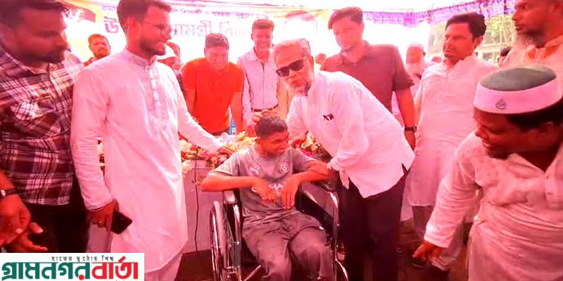 মুন্সিগঞ্জে শিক্ষার্থী ও অসহায়দের হাতে উপহার বিতরণ মুন্সিগঞ্জে শিক্ষার্থী ও অসহায়দের হাতে উপহার বিতরণ