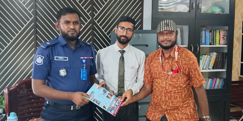 অতিরিক্ত পুলিশ সুপারের সঙ্গে মুন্সিগঞ্জের বার্তার সৌজন্য সাক্ষাৎ অতিরিক্ত পুলিশ সুপারের সঙ্গে মুন্সিগঞ্জের বার্তার সৌজন্য সাক্ষাৎ