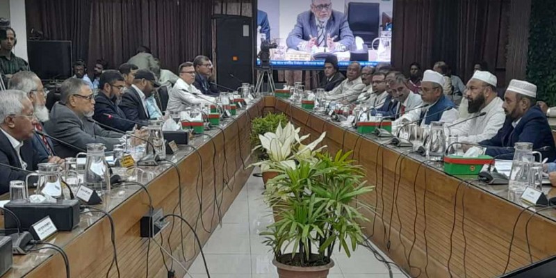 রাজনৈতিক দলগুলো নির্বাচনে খেলবে, আর ইসি নিরপেক্ষ রেফারির ভূমিকা পালন করবে: সিইসি