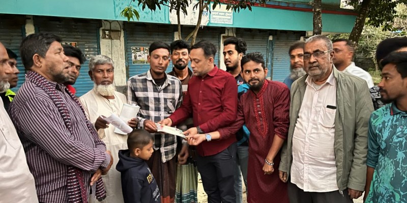  নন্দীগ্রামে ধানের শীষে ভোট চেয়ে গণসংযোগ ও লিফলেট বিতরণ করেছেন যুবদল নেতৃবৃন্দ