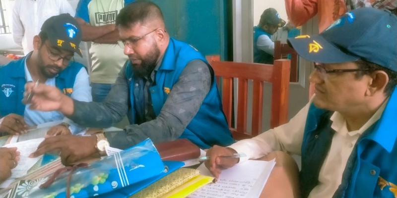 মাদারীপুরে বিদ্যালয়ে কর্মচারী নিয়োগে অনিয়ম ও দুর্নীতি হওয়ায় দুদক এর অভিযান