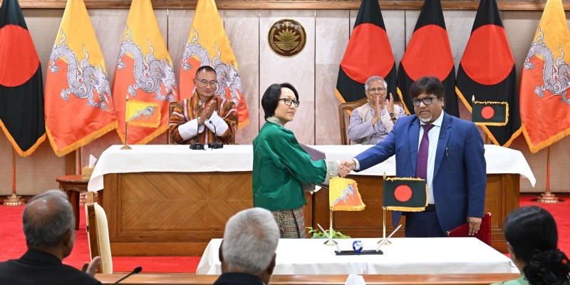 স্বাস্থ্যকর্মী নিয়োগ ও ইন্টারনেট সংযোগে ভুটানের সঙ্গে দুই সমঝোতা