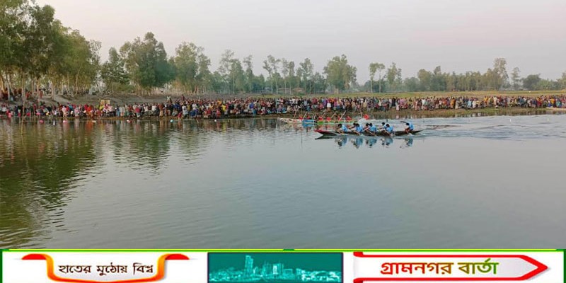 কাউনিয়ায় তিস্তা নদীতে নৌকার বাইচ প্রতিযোগিতায় একাত্তরের বিজয় এক্সপ্রেস বিজয়ী