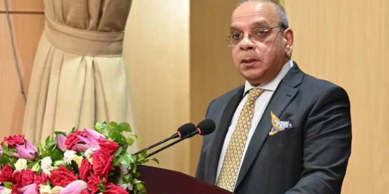 সংবিধান পরিবর্তনকে হুমকি নয়, গণতান্ত্রিক সত্য হিসেবে গ্রহণ করতে হবে