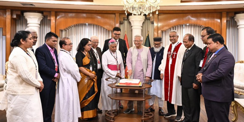 ‘আপনাদের দেখলে বুঝি, সব ঠিক আছে কিনা’