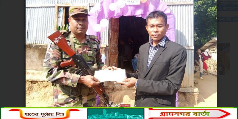 খ্রিষ্টান ধর্মাবলম্বীদের বড়দিন উপলক্ষে সেনা জোনের মিষ্টি ও অনুদান বিতরণ