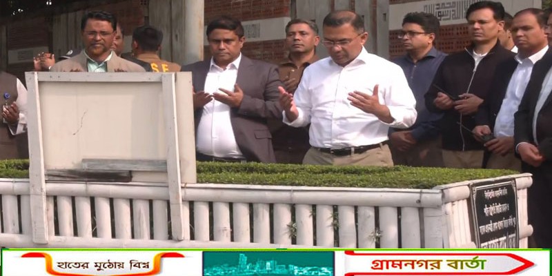 ছোট ভাই কোকোর কবর জিয়ারত করলেন তারেক রহমান