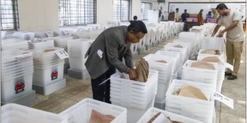 অপেক্ষার প্রহর শেষ, রাত পোহালেই ভোট ও গণভোট