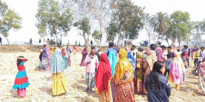 নন্দীগ্রামে মাঠের মধ্যে থেকে মানসিক প্রতিবন্ধীর লাশ উদ্ধার