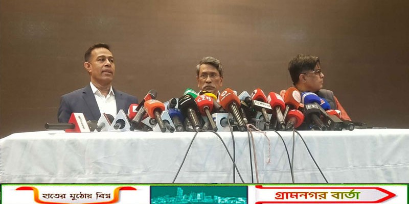 বাংলাদেশের নাগরিকদের বড় অংশ পুরনো ব্যবস্থায় ফিরতে চায় না: আলী রীয়াজ