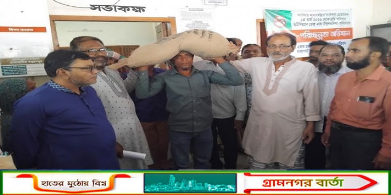 পঞ্চগড়ের হাফিজাবাদ ইউনিয়নে সুষ্ঠুভাবে ভিজিএফের চাল বিতরণ