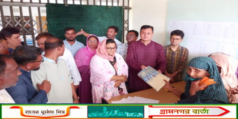 ঈদুল ফিতর উপলক্ষ্যে নন্দীগ্রামে বিভিন্ন সহায়তা বিতরণ করলেন সংসদ সদস্য মোশারফ হোসেন