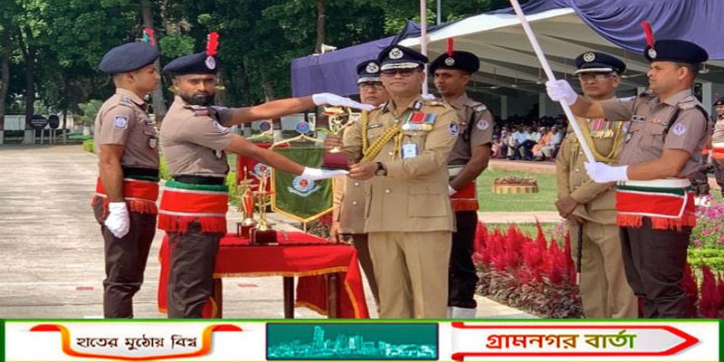 পুলিশের প্রধান দায়িত্ব হচ্ছে জনগণের নিরাপত্তা নিশ্চিত করা : আইজিপি