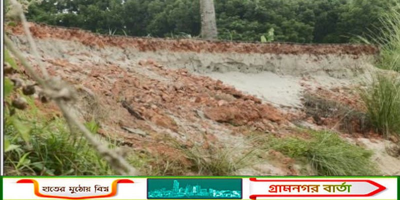 কালকিনিতে  অবৈধ বালু উত্তোলন : নদীগর্ভে ৫০০ মিটার সড়ক