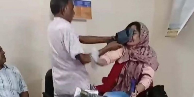 দুর্গাপুরে পরীক্ষা চলাকালীন শিক্ষিকাকে জুতাপেটা, বিএনপি নেতা বহিষ্কার