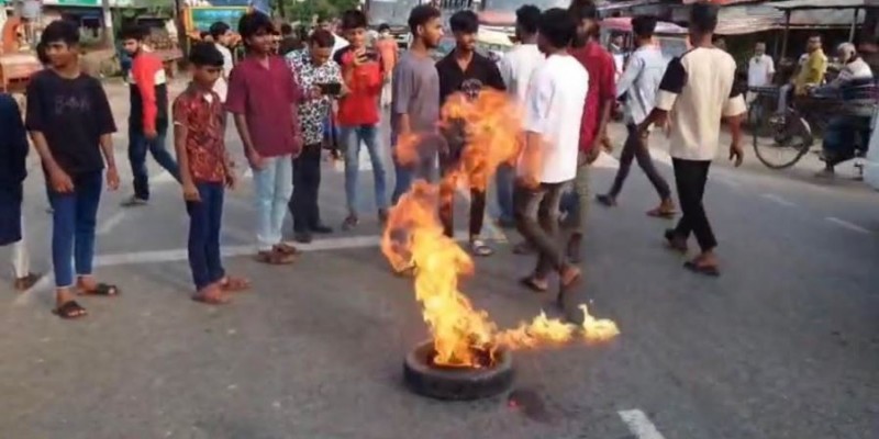 ডাসারে কিশোর মারুফ হত্যার বিচার দাবিতে সড়ক অবরোধ, এক সপ্তাহেও গ্রেফতার নেই