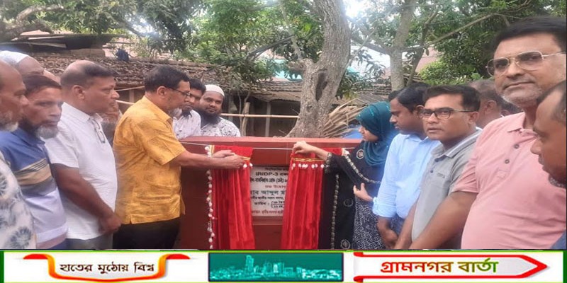 আদমদীঘিতে সড়ক উন্নয়ন কাজের উদ্বোধন করলেন এমপি মহিত তালুকদার