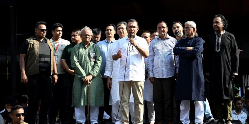 অসহায় মানুষের পাশে থাকুন : নেতা-কর্মীদের প্রতি আহ্বান প্রধানমন্ত্রীর